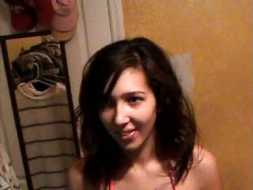Una bruna carina ing ...